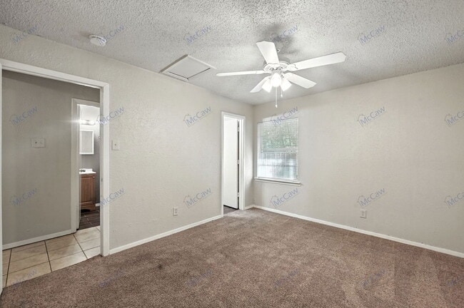 Foto del edificio - 425 Highcrest Dr