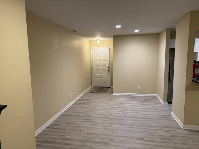 Foto del edificio - 2702A Sussex Ct