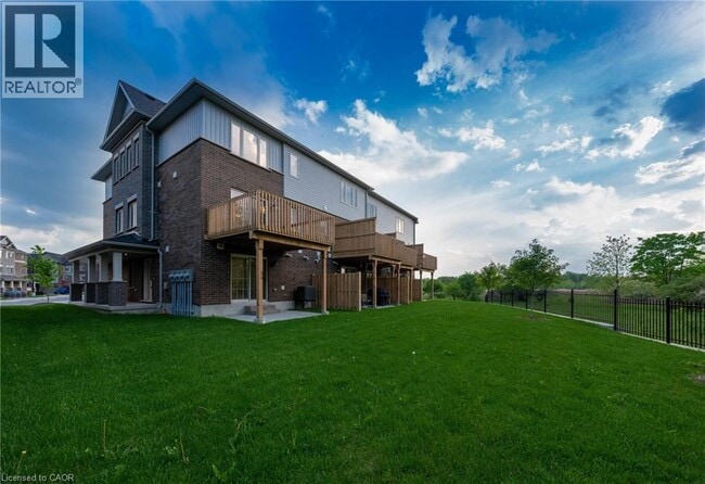 Building Photo - 311 Woolwich St