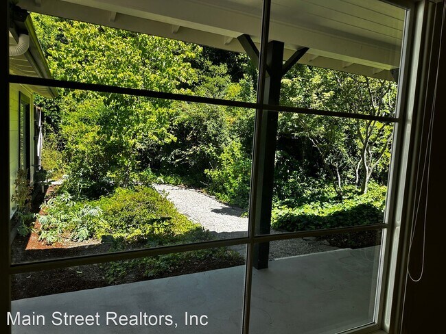 Building Photo - 3 br, 2 bath House - 10061 Riverside Dr