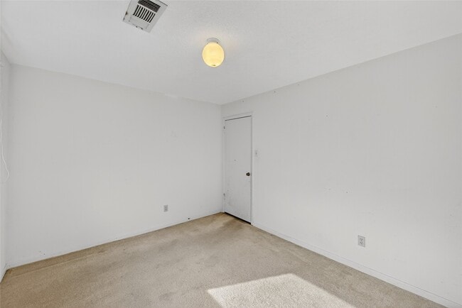 Building Photo - 1631 Bradney Dr