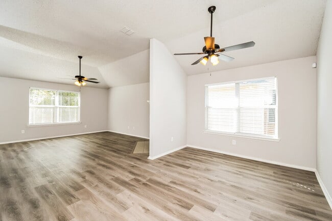 Building Photo - 1041 Stockton Dr