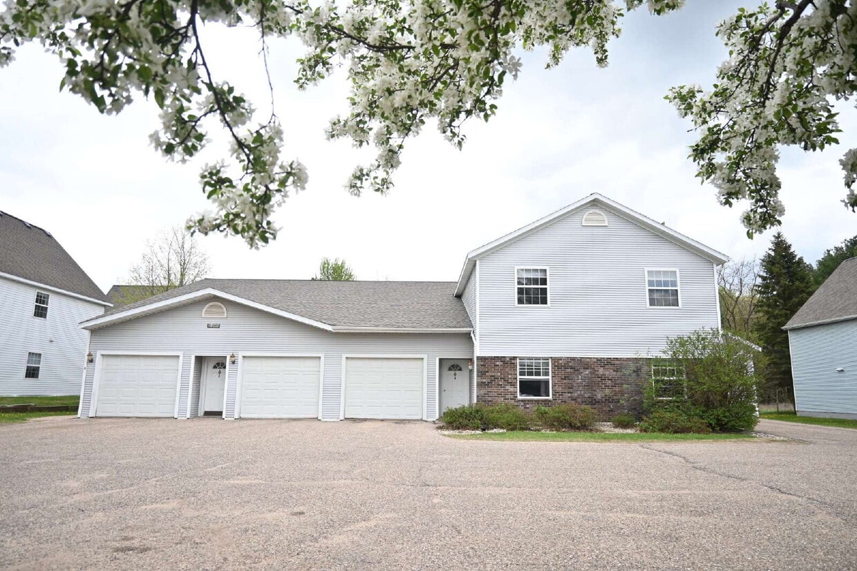Primary Photo - 1409 River View Ave