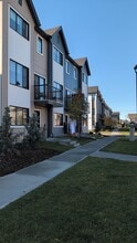 Building Photo - 2035-2035 Chalmers Way SW