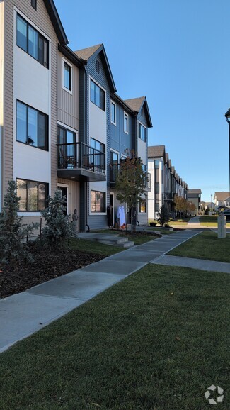 Building Photo - 2035-2035 Chalmers Way SW