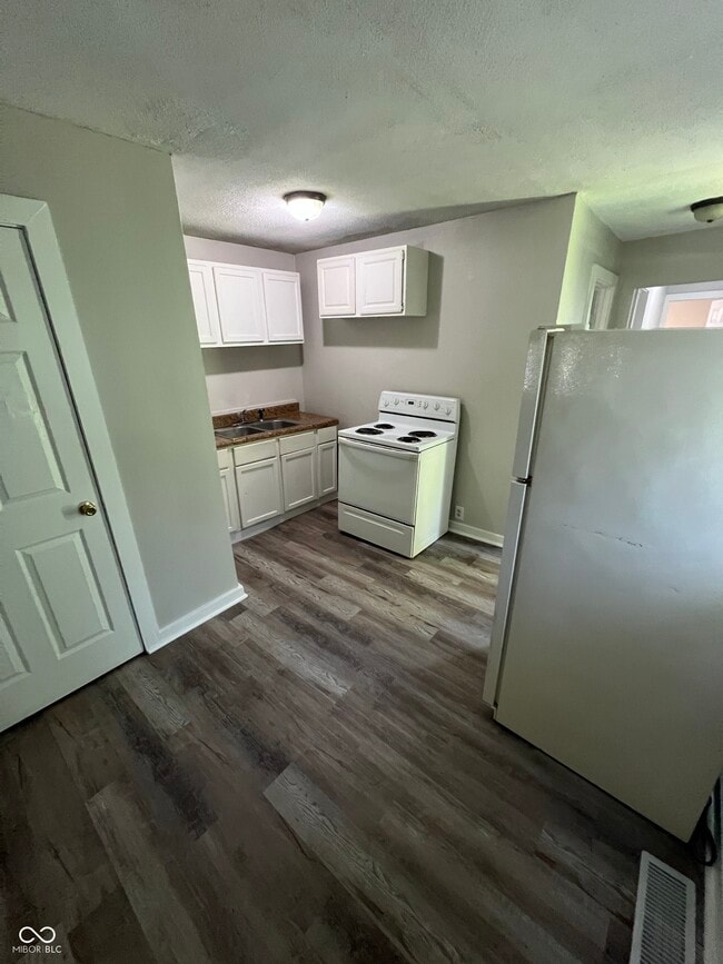 Foto del edificio - 2722 N Olney St