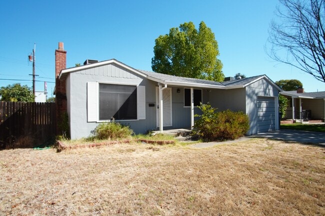 Building Photo - 2739 Kroy Way