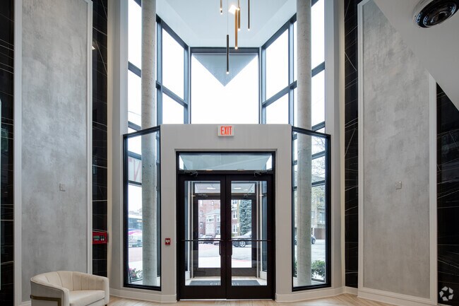 Foto del vestíbulo - The Lofts at Blvd East