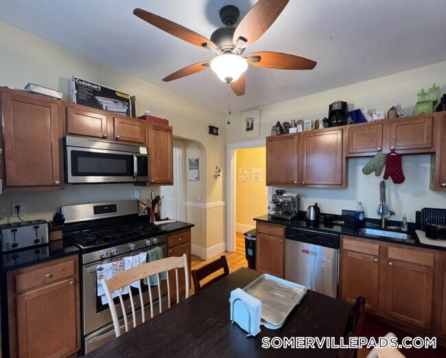 Foto del edificio - 121 Liberty Rd