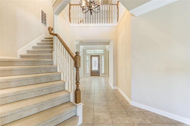 Foto del edificio - 14214 Cloud Cliff Ln