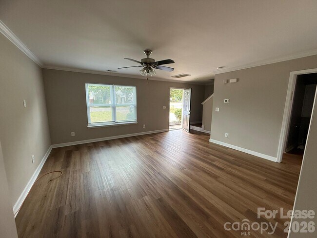 Foto del edificio - 431 Kingville Dr