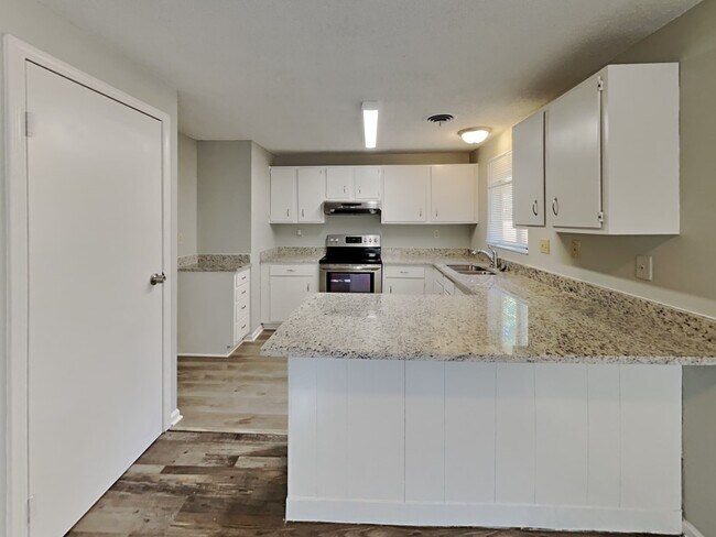 Foto del edificio - 7390 Isherwood Rd