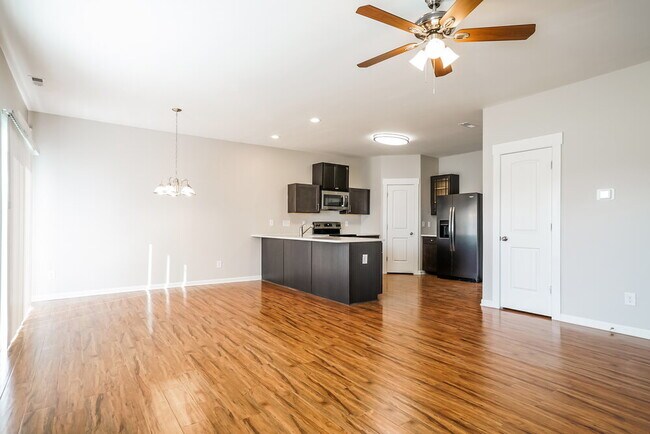 Building Photo - 936 Sandyhill Rd