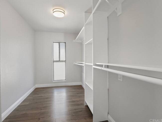 Foto del edificio - 5323 Coldwater Canyon Ave