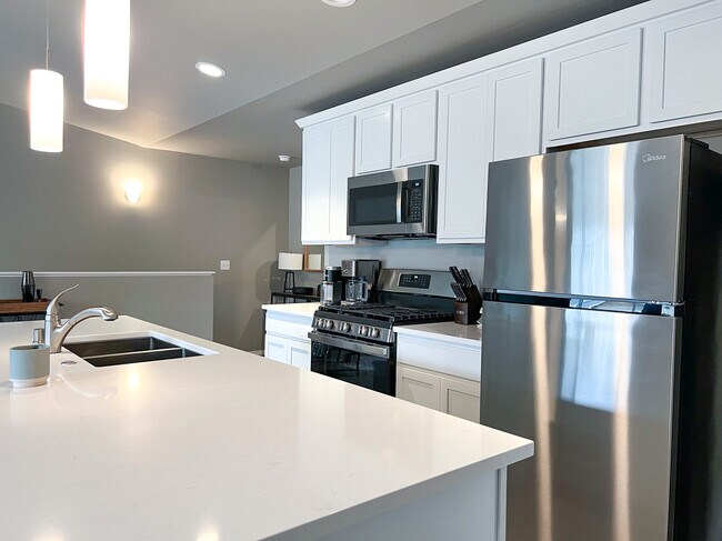 Building Photo - 2371 Irontree Pl