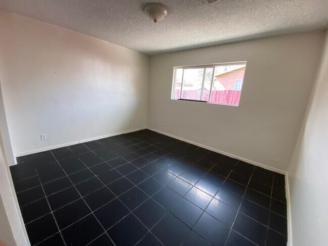 Foto del edificio - 1108 Monterey St
