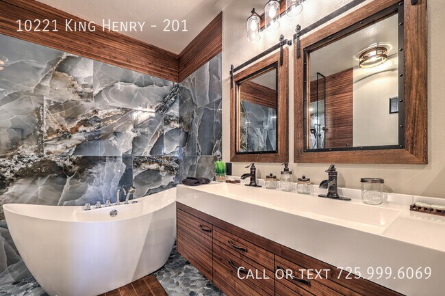 Building Photo - 10221 King Henry Ave