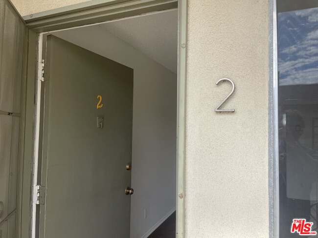 Foto del edificio - 1150 N Commonwealth Ave