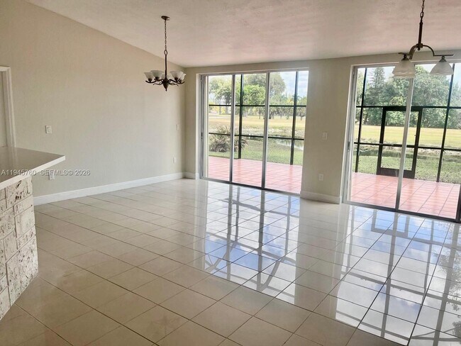 Foto del edificio - 9713 Costa Del Sol Blvd