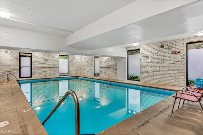 Foto del edificio - 3900 N Pine Grove Ave