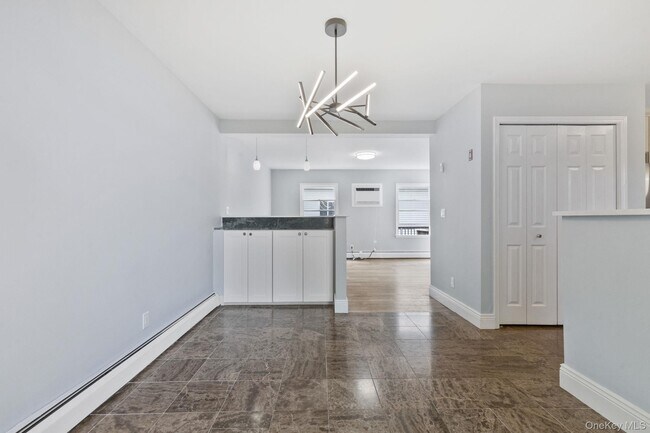 Foto del edificio - 132 Waverly Ave