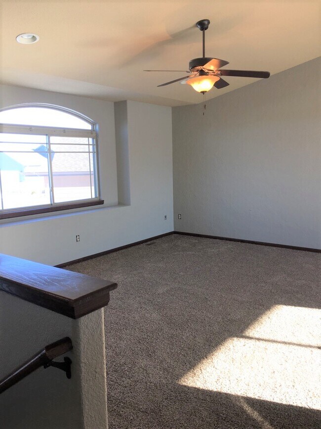 Building Photo - 721 Alliance Ct