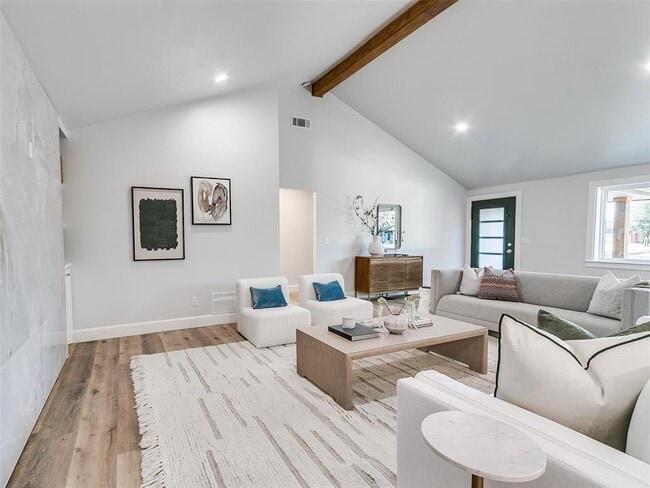 Foto del edificio - 2101 NW 60th St