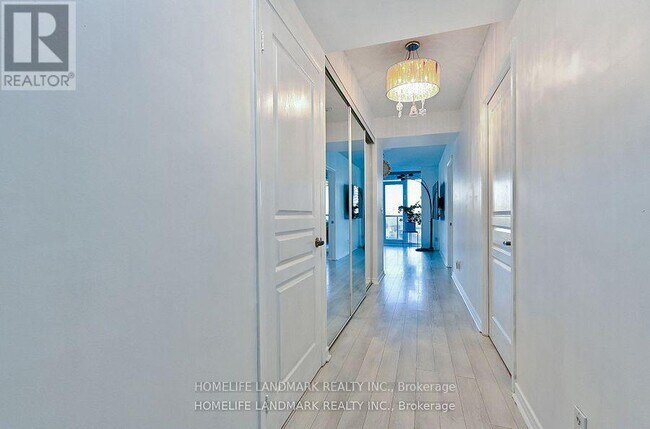 Building Photo - 2230 Lake Shore Blvd W