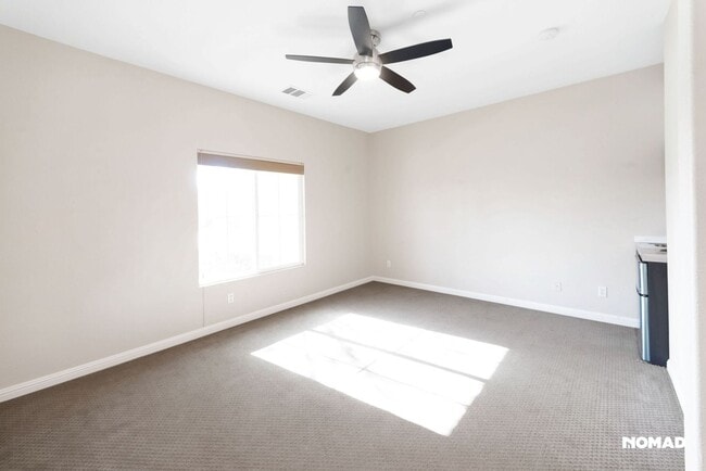 Building Photo - Charming Casita (Guest House) in Palm Springs