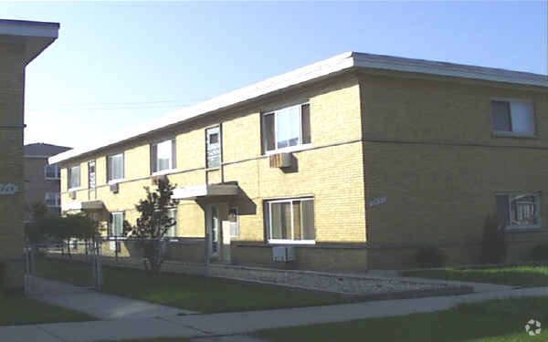 Building Photo - 6923 W 64th Pl