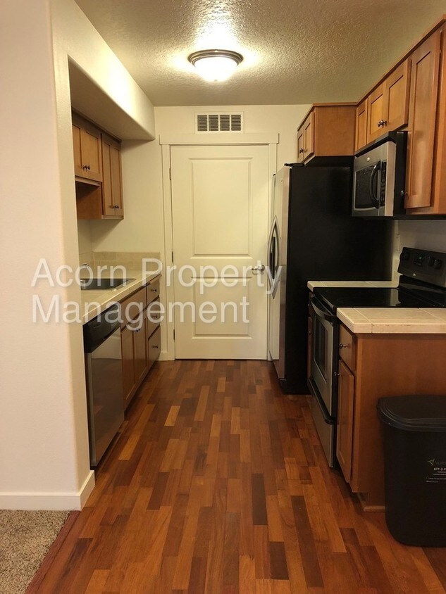 Primary Photo - 11185 SE Causey Cir
