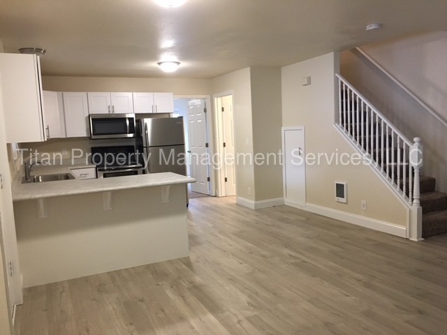 Primary Photo - 1380 Quince St