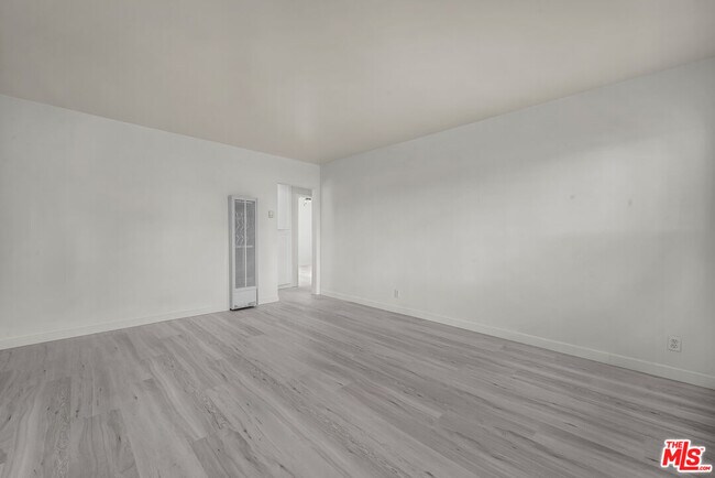 Foto del edificio - 6272 Silva St