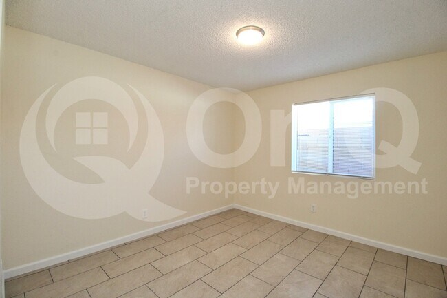 Foto del edificio - 2719 E Tierra Buena Ln