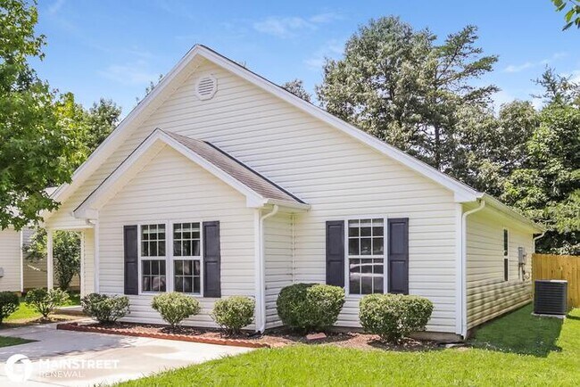 Foto del edificio - 3504 Sherbourne Ln, Greensboro, NC 27405