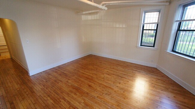 Foto del edificio - 2322 N Spaulding Ave