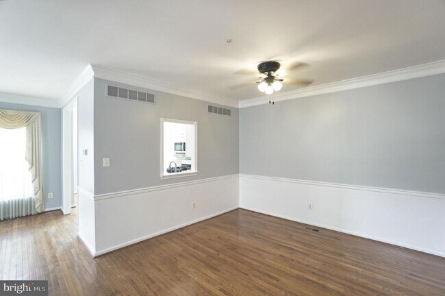 Foto del edificio - 75 Chadwick Cir