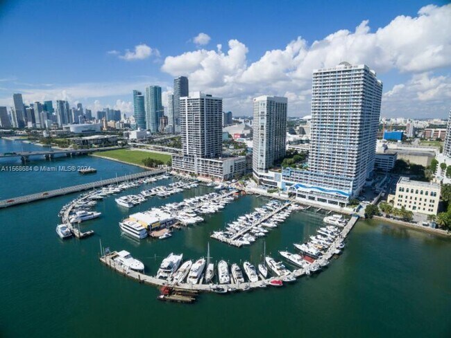 Foto del edificio - 1717 N Bayshore Dr
