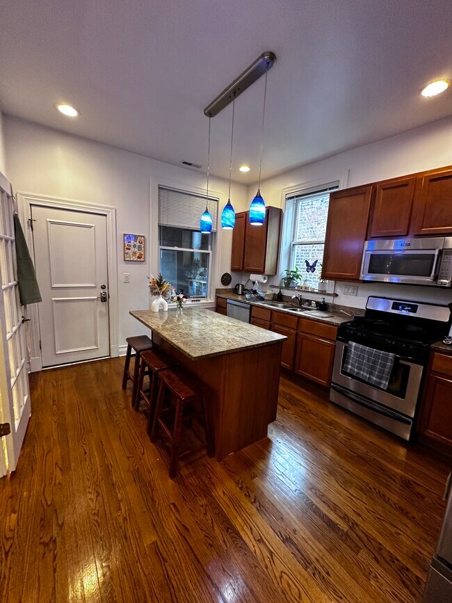 Foto del edificio - 6373 N Paulina St