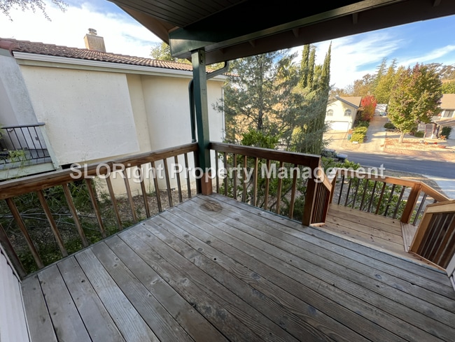 Building Photo - AVAILABLE NOW- Recently Updated Home on Lake Nacimiento - 3 Bed / 2 Bath