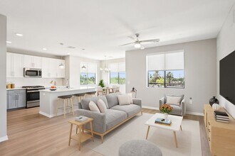 Interior Photo - Onyx North Central