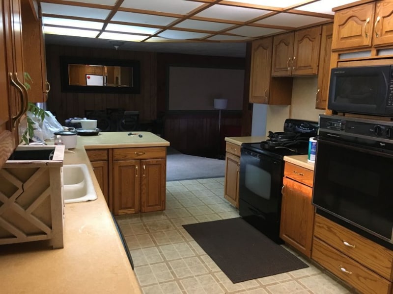 Building Photo - 9624 S Poppy Ln
