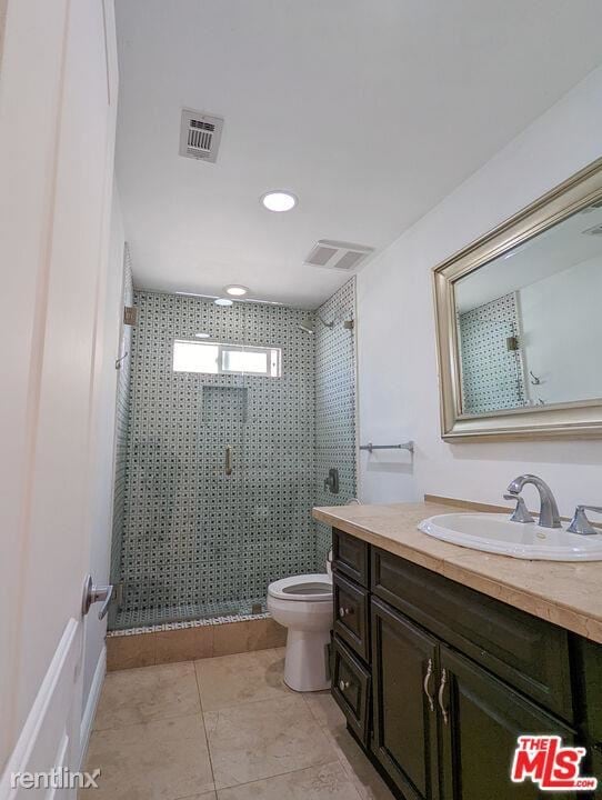 4 br, 3 bath House 8756 Oakdale Ave