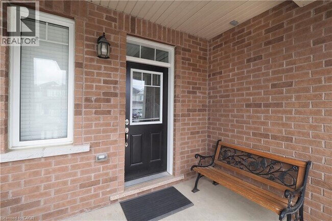 Building Photo - 213 Seabrook Dr
