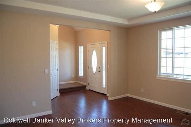 Building Photo - 4 br, 2.5 bath House - 2642 Newton St
