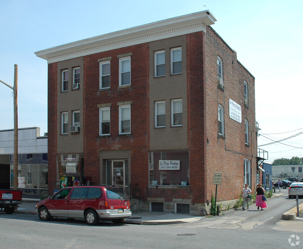 Primary Photo - 25 E Antietam St