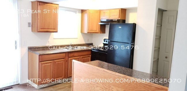 Building Photo - 1123 Pear St NE