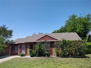 Building Photo - 825 Annapolis Dr