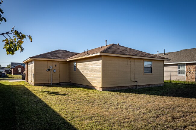 Foto del edificio - 746 SW 43rd St