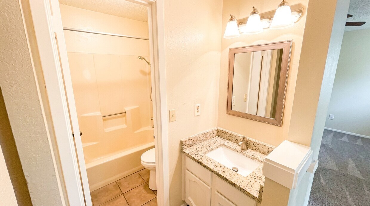 Building Photo - 1702 Cinnamon Path
